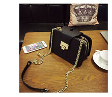Load image into Gallery viewer, Chain Strap Flap Designer Shoulder Bag